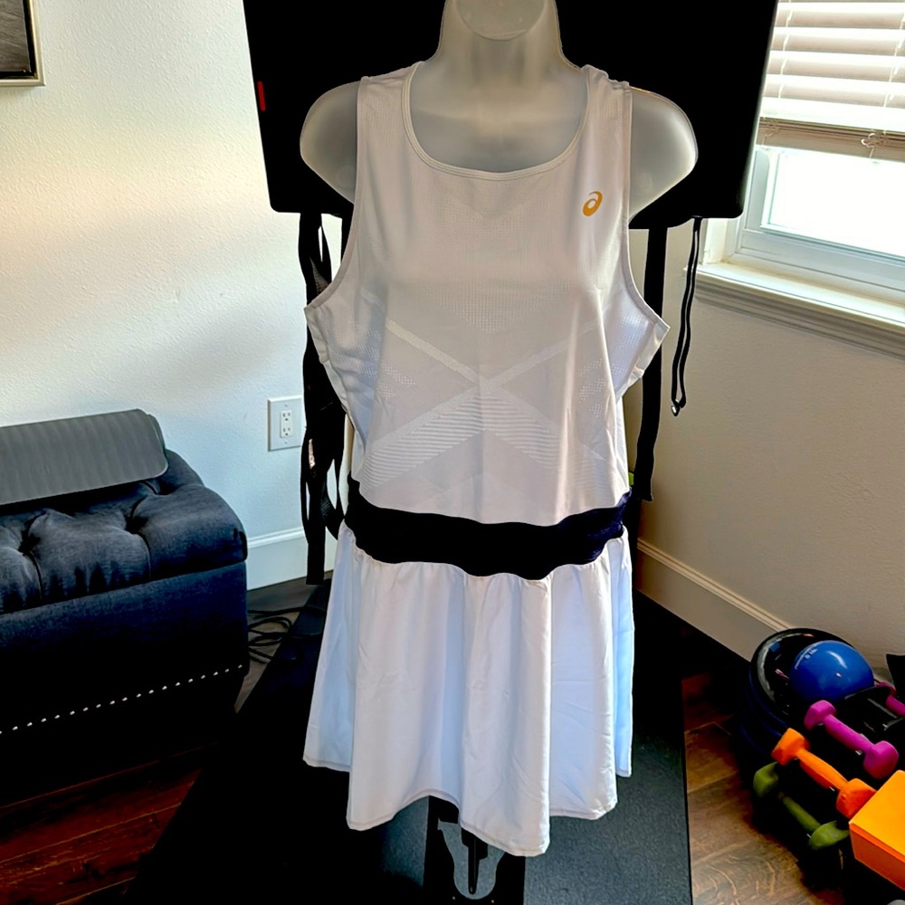 NWT AISCS Tennis dress with white ball shorts  size XL